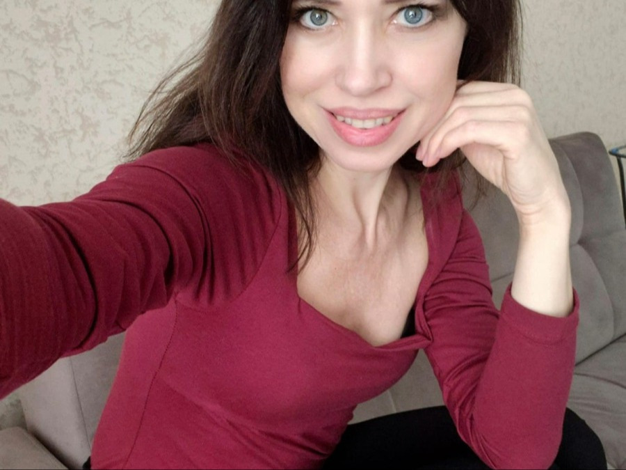 sexting and porn chat model photo Milana 1
