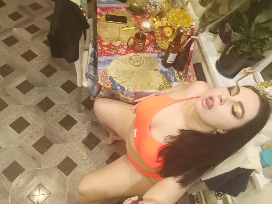 sexting and porn chat model photo Big-boobed and BIG-assed beauty! 3