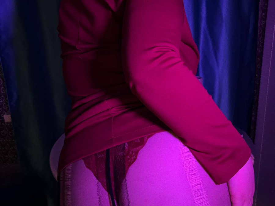 sexting and porn chat model photo LunaX 2