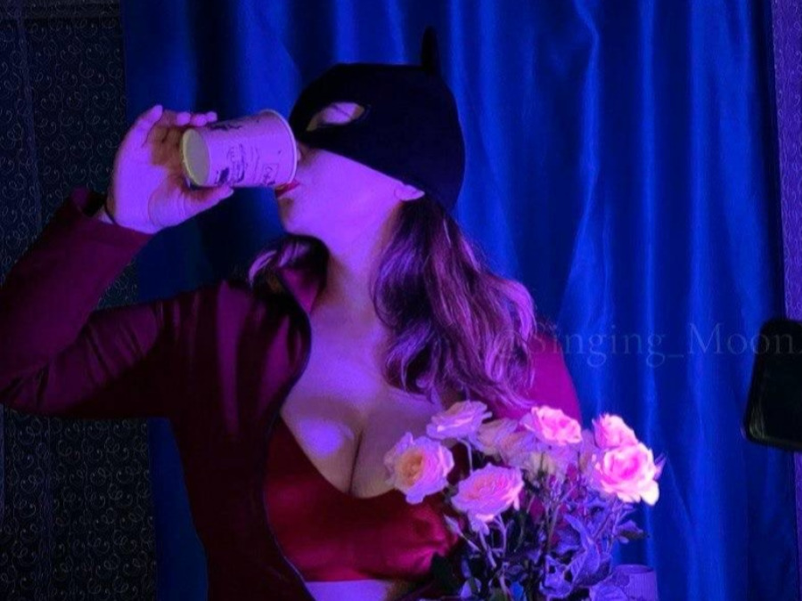 sexting and porn chat model photo LunaX 1